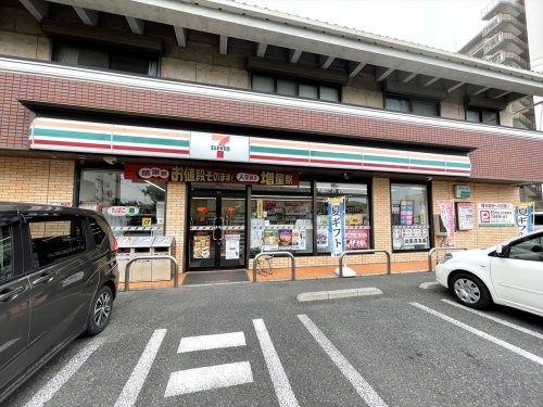 コンビニ　セブンイレブン 春日部市粕壁東3丁目店（コンビニ）まで650m