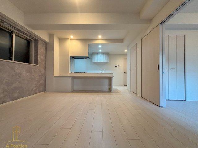 居室・リビング　スプランディッド上本町WEST