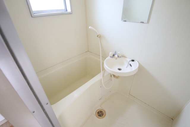 バス・シャワールーム　※参考写真です。現状優先となります。