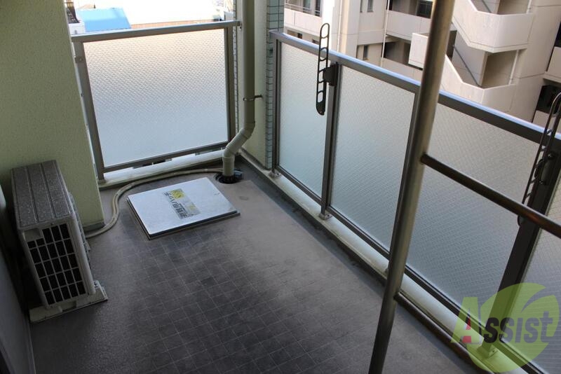 バルコニー　日当たりバッチリ、ふかふかのお布団で眠れますよ。