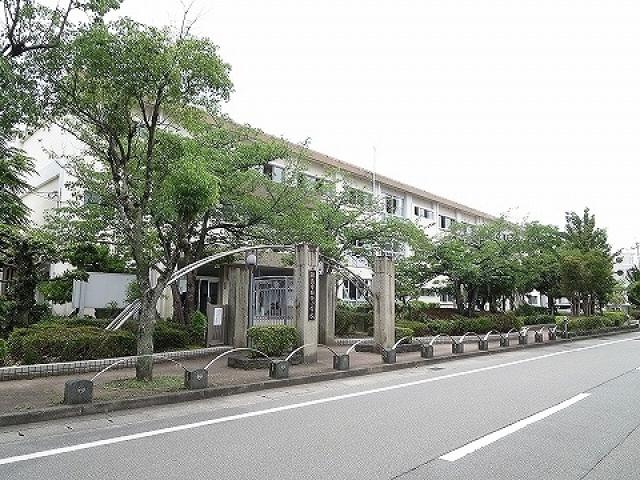小学校　助任小学校（小学校）まで1010m