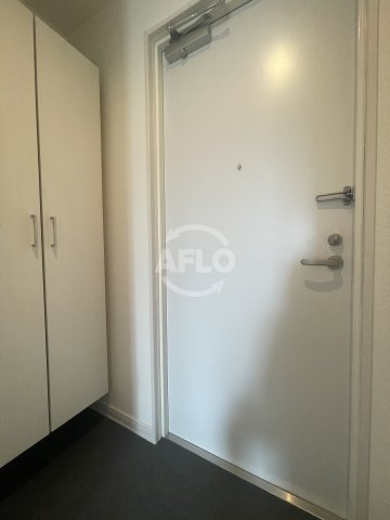 玄関　アリビラ鶴橋　玄関