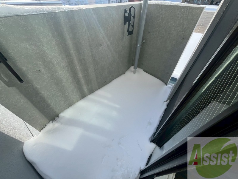 バルコニー　バルコニーです。洗濯物を干したり一息ついたりできますね！