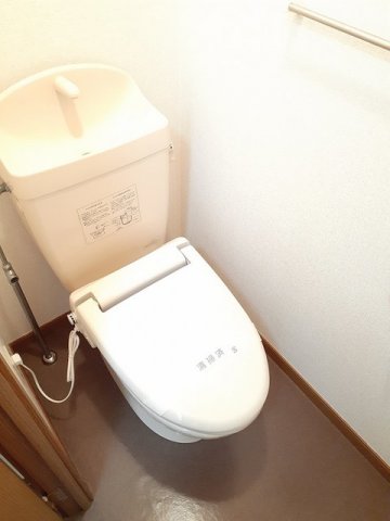 トイレ　落ち着いたトイレです