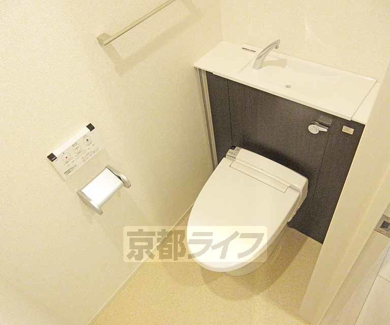 トイレ　ウォシュレット付きトイレです。