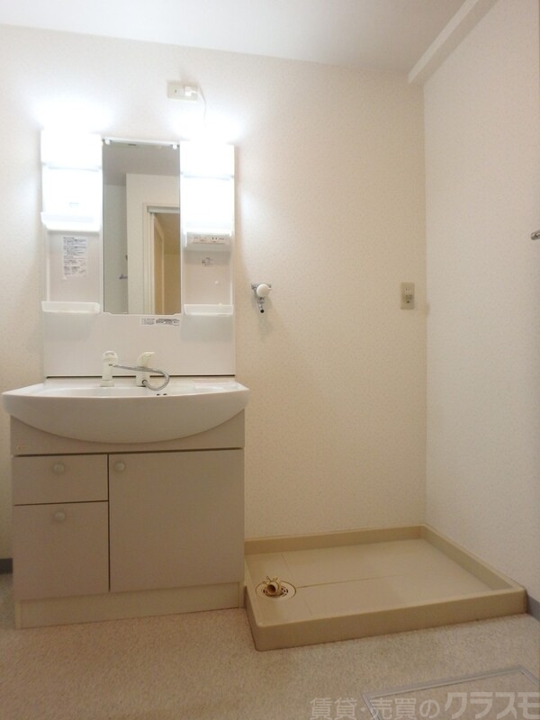 その他設備　室内洗濯機置場です♪