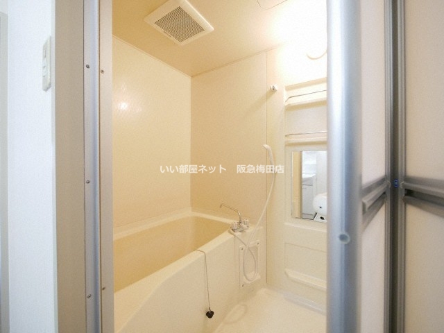 バス・シャワールーム　画像と現状が異なる場合は現状優先となります。