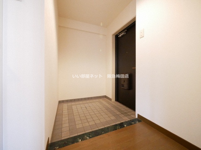 玄関　画像と現状が異なる場合は現状優先となります。