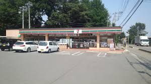 コンビニ　セブンイレブン仙元山通り店（コンビニ）まで800m