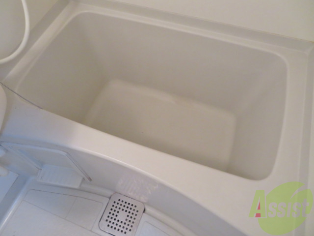 バス・シャワールーム　お風呂です。ここで一日の疲れを癒してください。