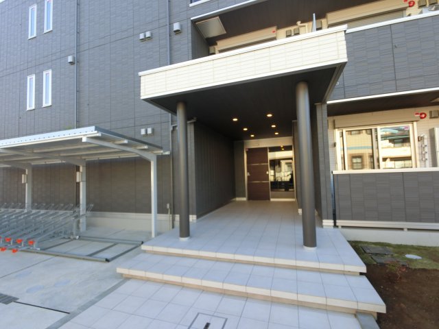 エントランス　同建築会社施工例になります。