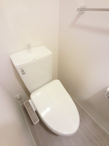 トイレ　同建築会社施工例になります。