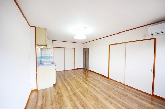 居室・リビング　類似室内