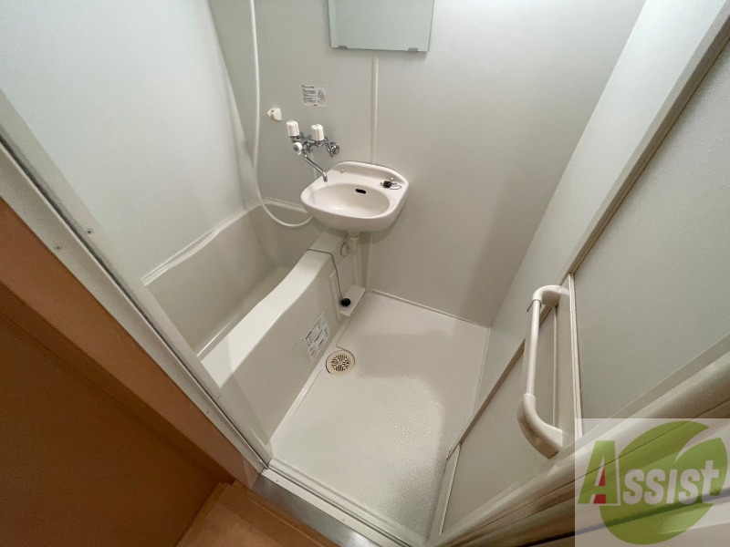 バス・シャワールーム　お風呂になります。一日の疲れを癒してくださいね。