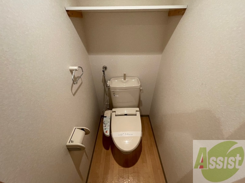 トイレ　ウォシュレット機能がついたトイレ。安心して使用できますね。
