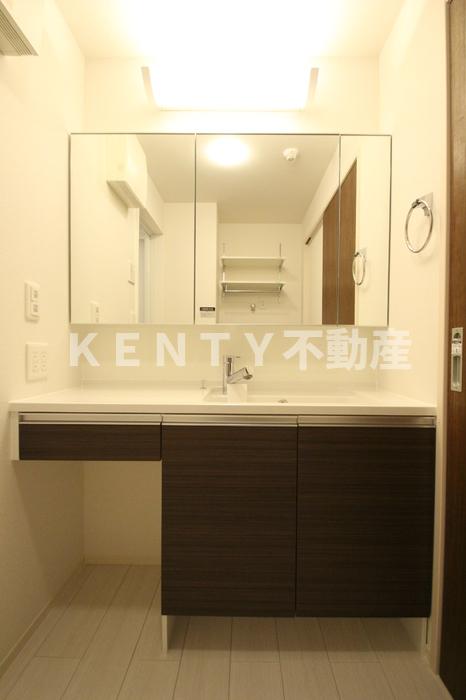 洗面設備　忙しい朝には欠かせない洗面所です