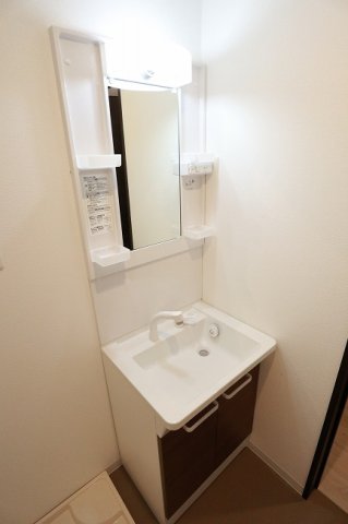 洗面設備　※別部屋のイメージ写真です。