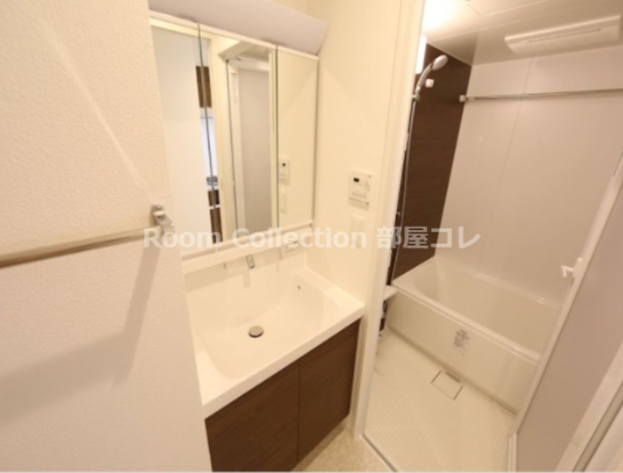 洗面設備　※同物件他部屋写真 反転の場合有
