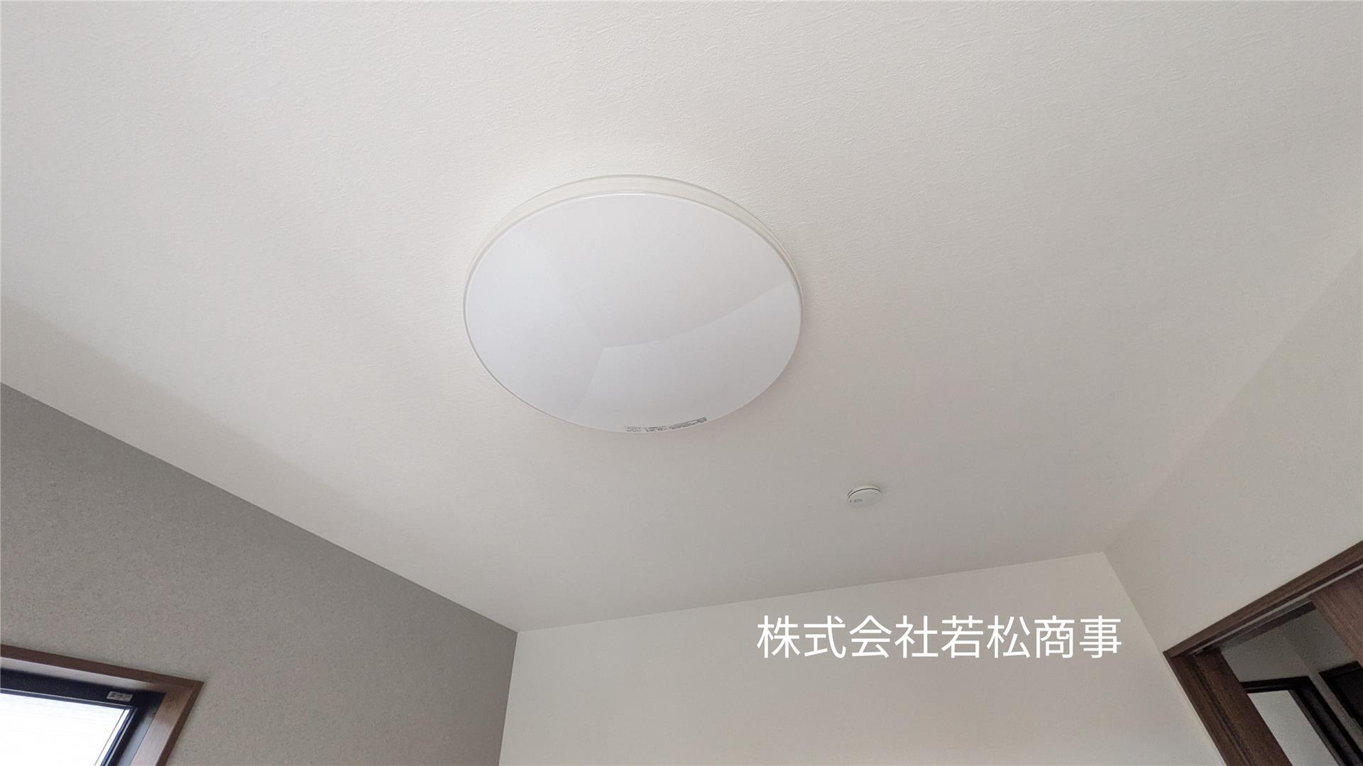 居室・リビング　照明付きです☆