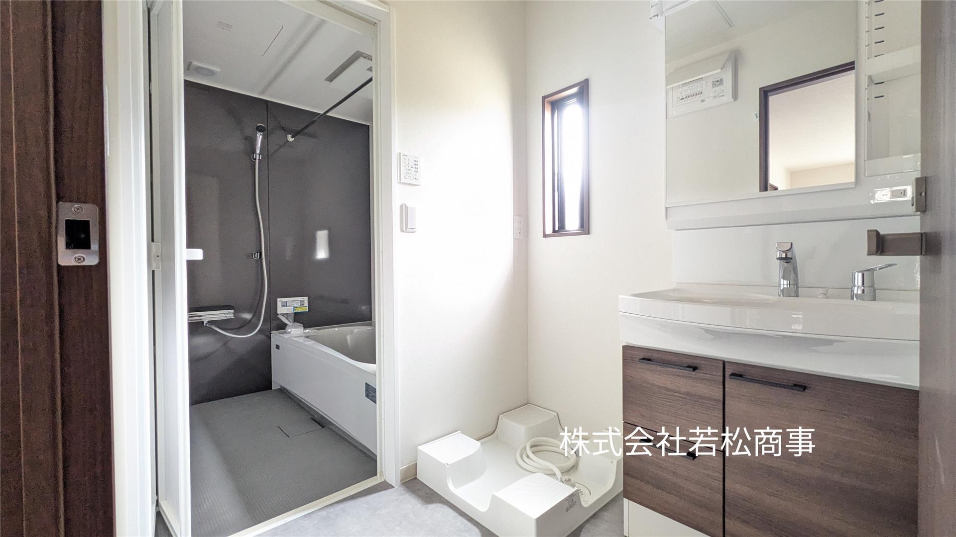 洗面設備　便利な洗髪洗面化粧台です☆