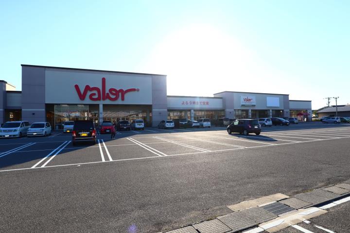 スーパー　バロー木曳野店（スーパー）まで923m