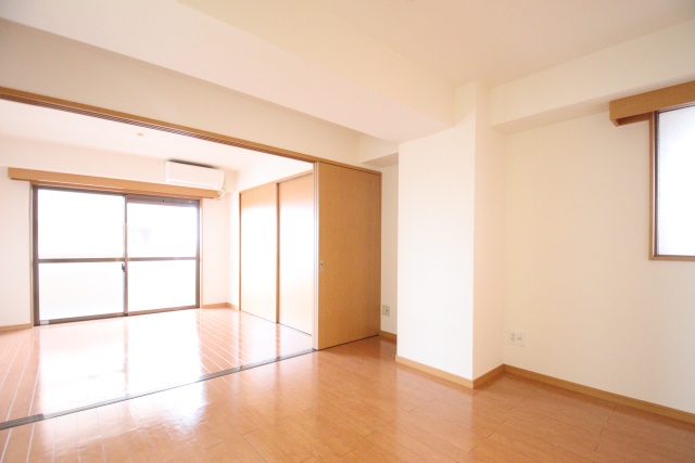 居室・リビング　※別室の参考写真の為、現況優先です。