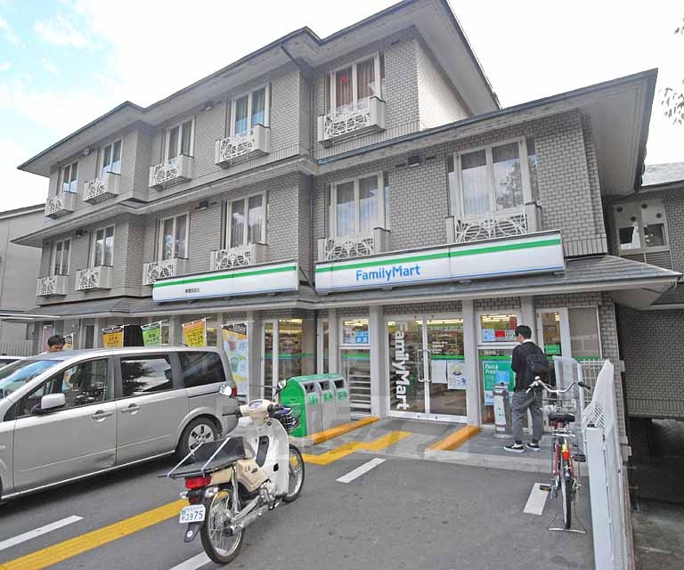 コンビニ　ファミリーマート葵橋西詰店（コンビニ）まで372m