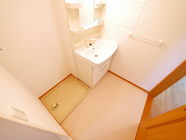 洗面設備　使いやすい洗面所です