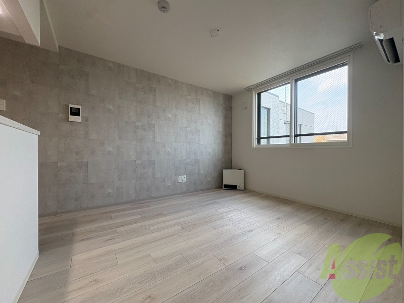 居室・リビング　広々としたリビングですね。使い勝手がよさそうですね！