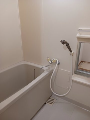 バス・シャワールーム　お風呂で日々の疲れを落としましょう