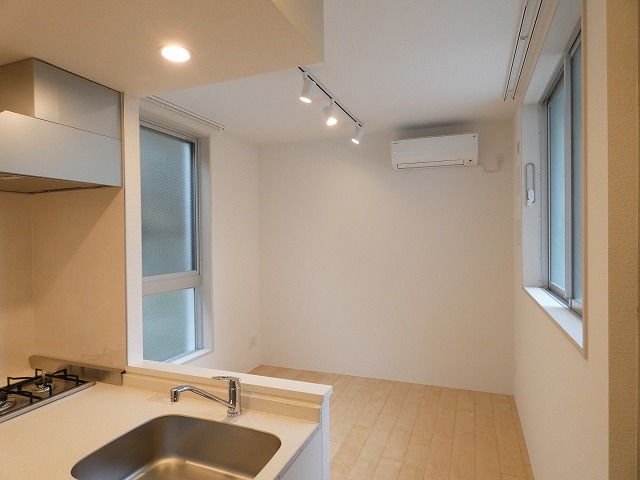 居室・リビング　※別部屋参考写真