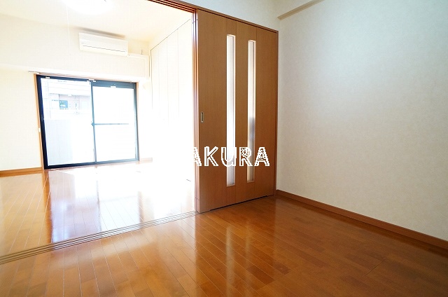 居室・リビング　開放感のあるゆったりとしたリビングです♪