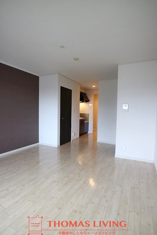 居室・リビング　写真は別号室です。