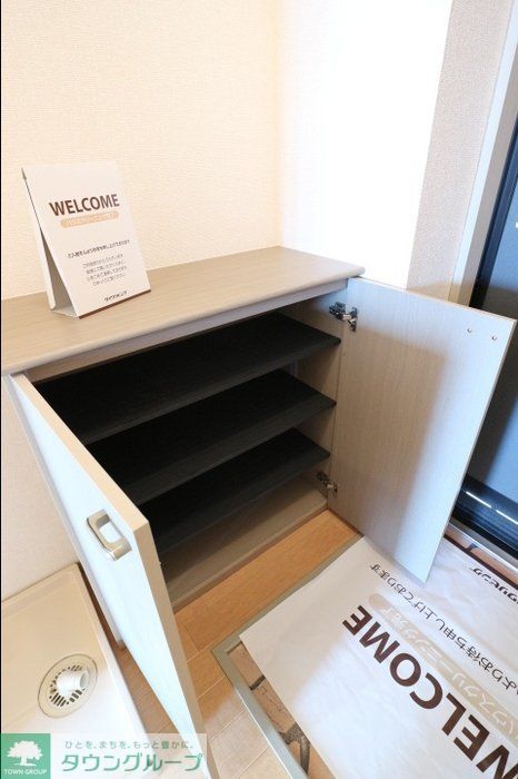 玄関　※別号室参考写真です