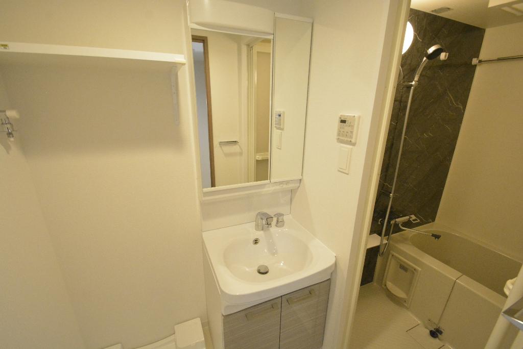 洗面設備　洗髪洗面化粧台