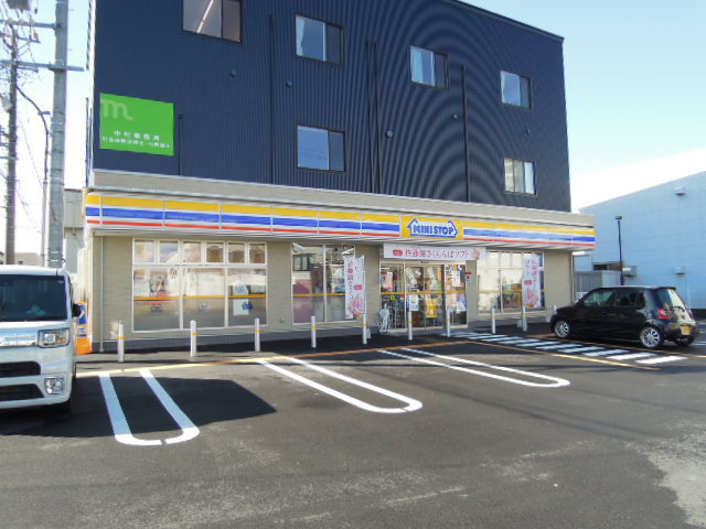 コンビニ　ミニストップ（コンビニ）まで363m