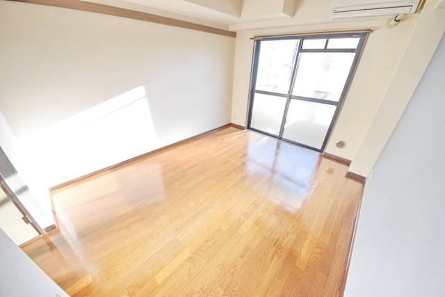 居室・リビング　～日当たりのいいリビング～