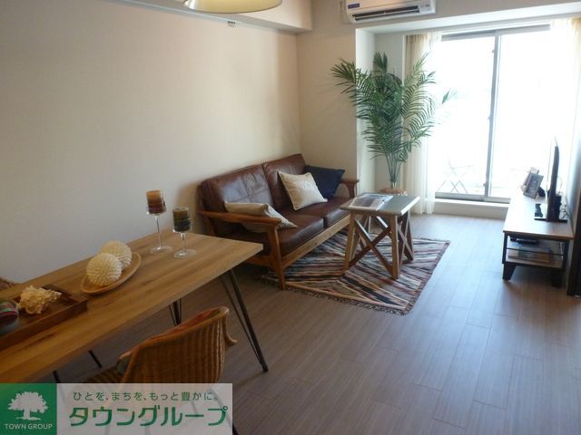 居室・リビング　Hタイプ2013年11月撮影 MR時の写真で調度品等は含ま…