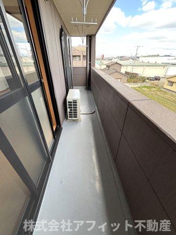 バルコニー　東向き