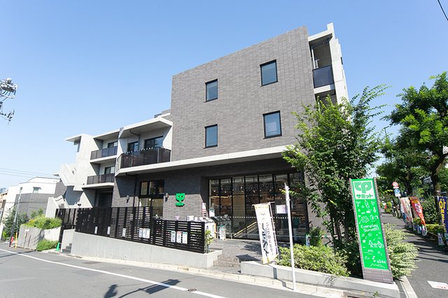 建物外観　落ち着いた雰囲気の外観です