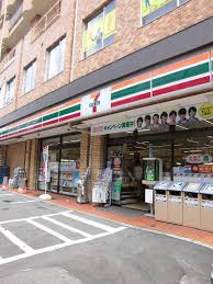 コンビニ　セブンイレブン 目黒青葉台2丁目店（コンビニ）まで626m