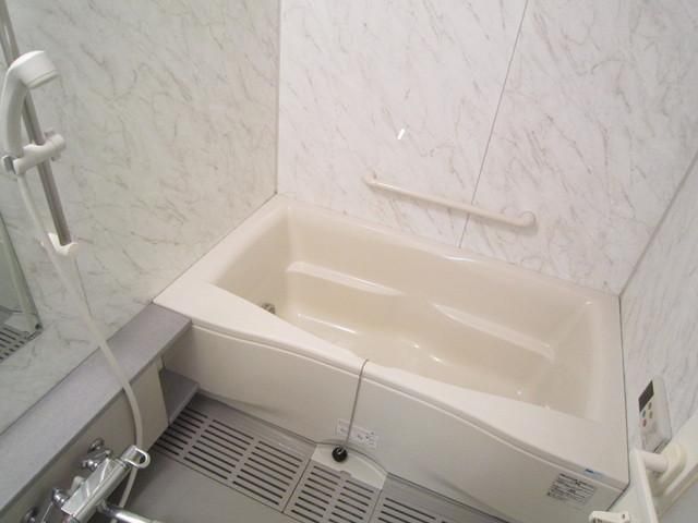 バス・シャワールーム　バスルーム