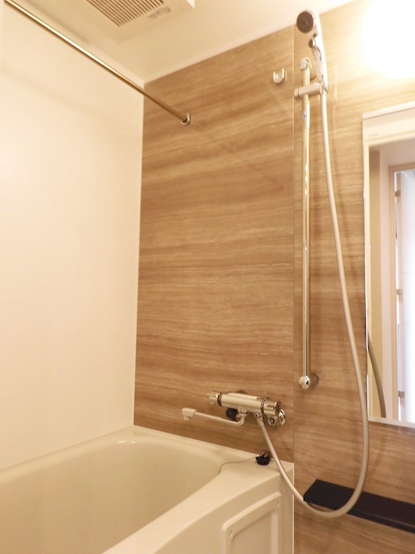 バス・シャワールーム　日々の疲れを癒すお風呂です♪