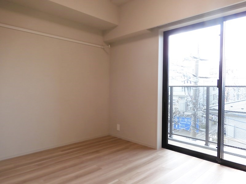 居室・リビング　使いやすい形の為、レイアウトを楽しめます♪