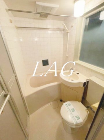 バス・シャワールーム　お風呂です。