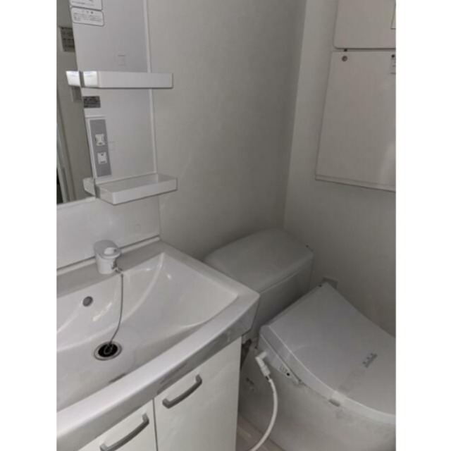トイレ　※同仕様写真含む