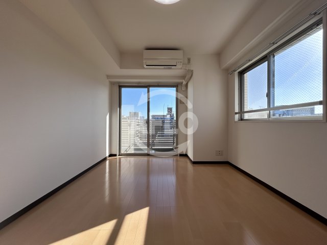 居室・リビング　ファーストワン江坂　リビング