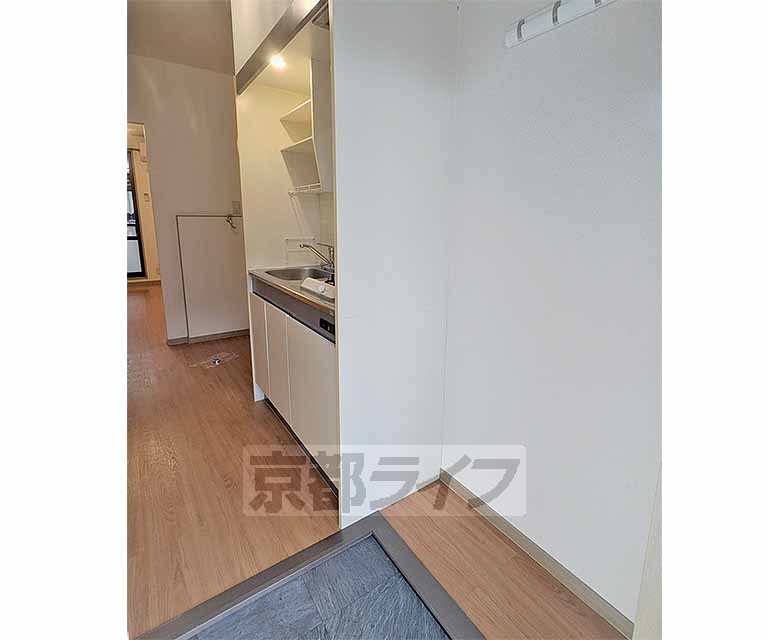 収納　天井までのロングな収納が有りますよ