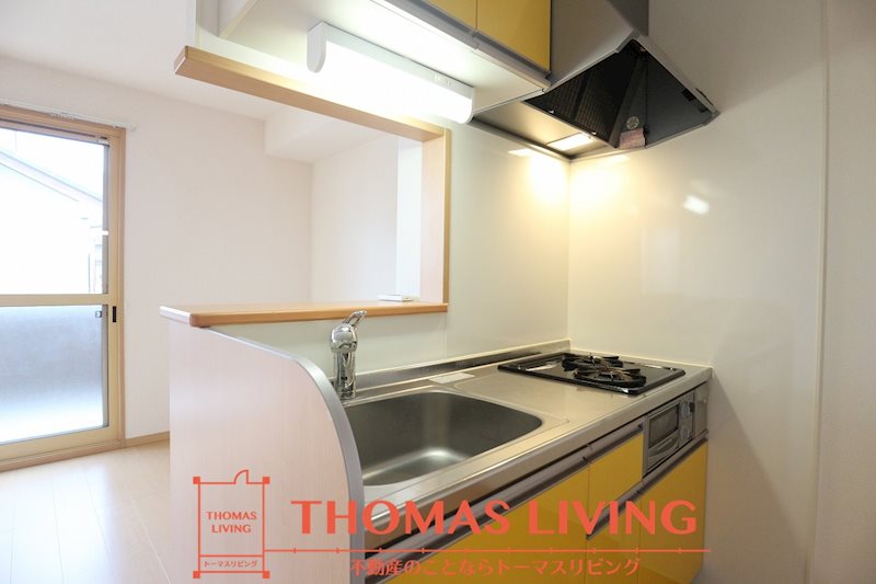 キッチン　実際の写真を準備中の為、同じ建物の別室写真です。参考下さい。