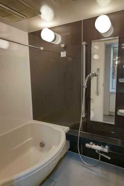 バス・シャワールーム